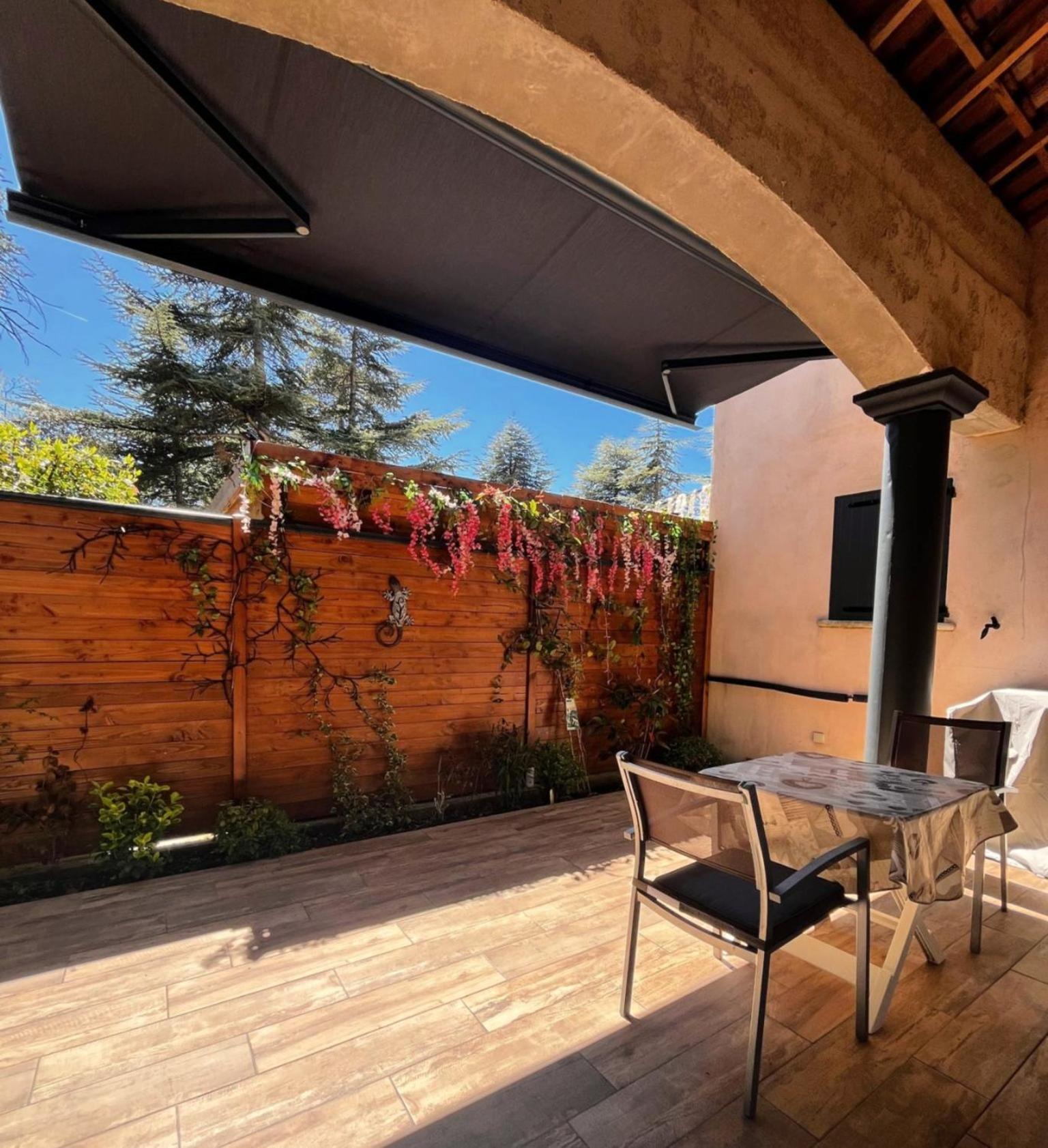 Spacieuse Dependance Duplex 50 M2 Classe 3 Etoiles Sans Vis-A-Vis Gréoux-les-Bains Eksteriør billede